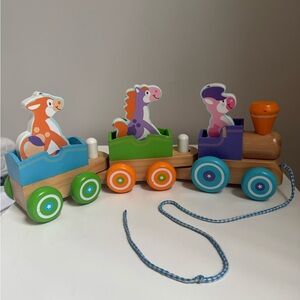 Melissa & Doug Orange and Blue Pull-Along farm animal train Set